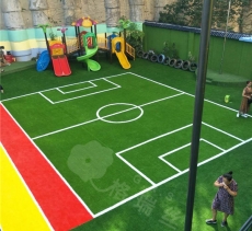 长沙高新区迪斯尼幼儿园人造草坪完工