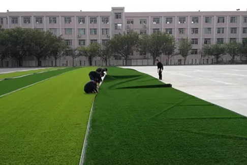 足球场人造草坪预铺